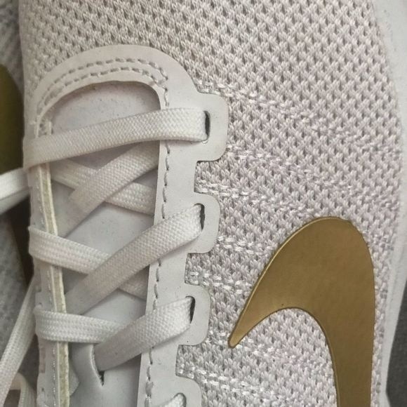 Nike Dualyone Racer SE White Gold Emblem Size 9.5 - Picture 5 of 6